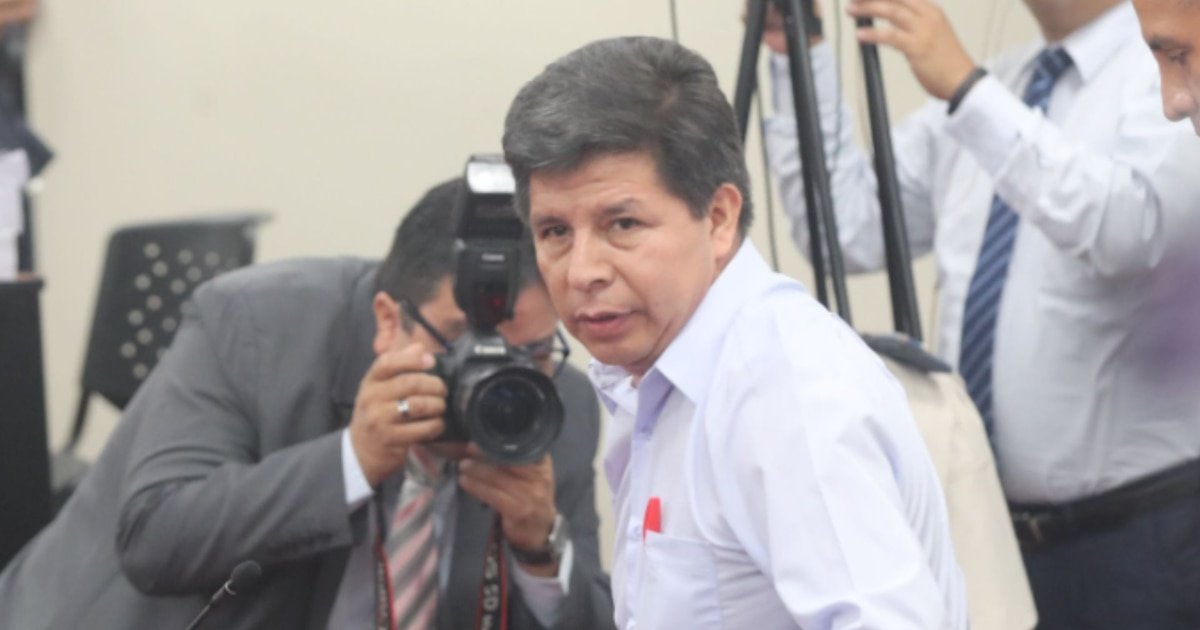 Pedro Castillo rechazó a su abogado de oficio, pero apareció con dos defensores en audiencia previa
