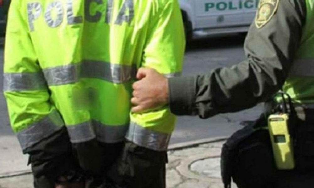 Policías fueron acusados de facilitar fuga de presos a cambio de millonario soborno: dejaron ingresar una segueta