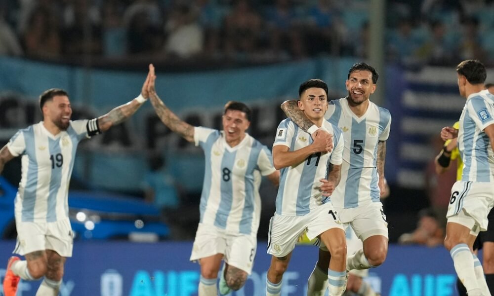 Sin Messi, Argentina le ganó con autoridad a Uruguay y quedó a un paso del Mundial 2026