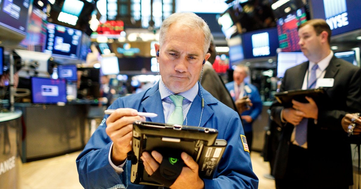 Wall Street terminó en verde tras una semana marcada por la incertidumbre con los vaivenes arancelarios de Trump