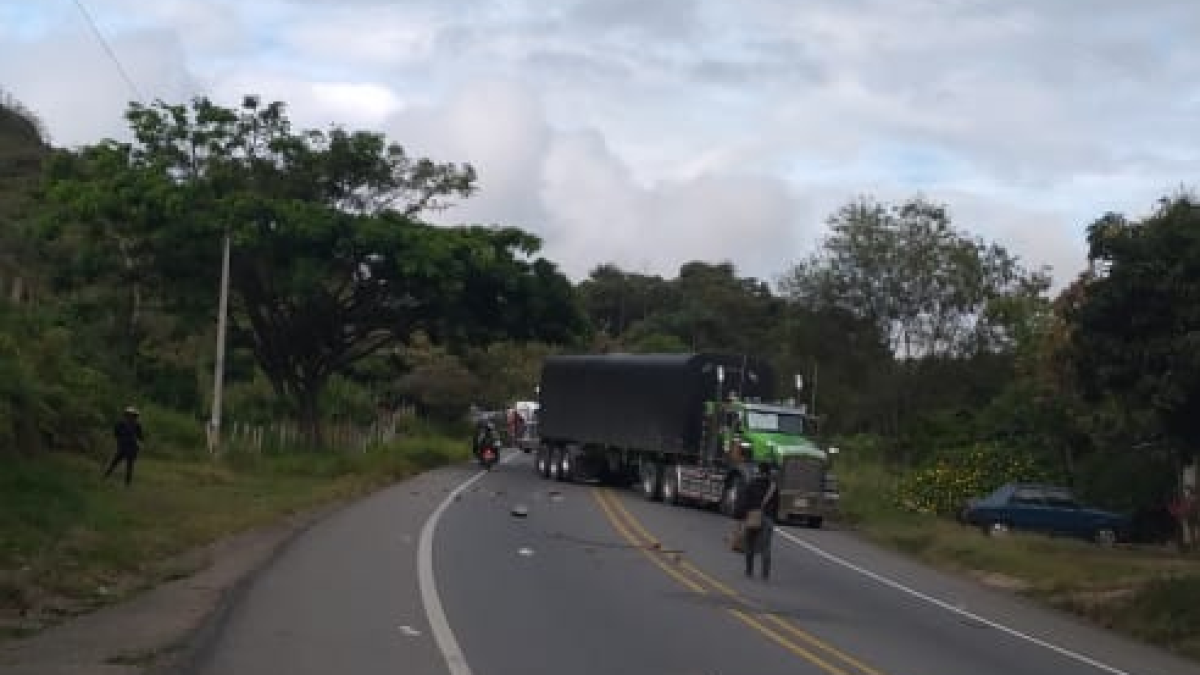 Centenares de Personas Están Varadas en Terminal de Popayán por Bloqueo de la Vía Panamericana