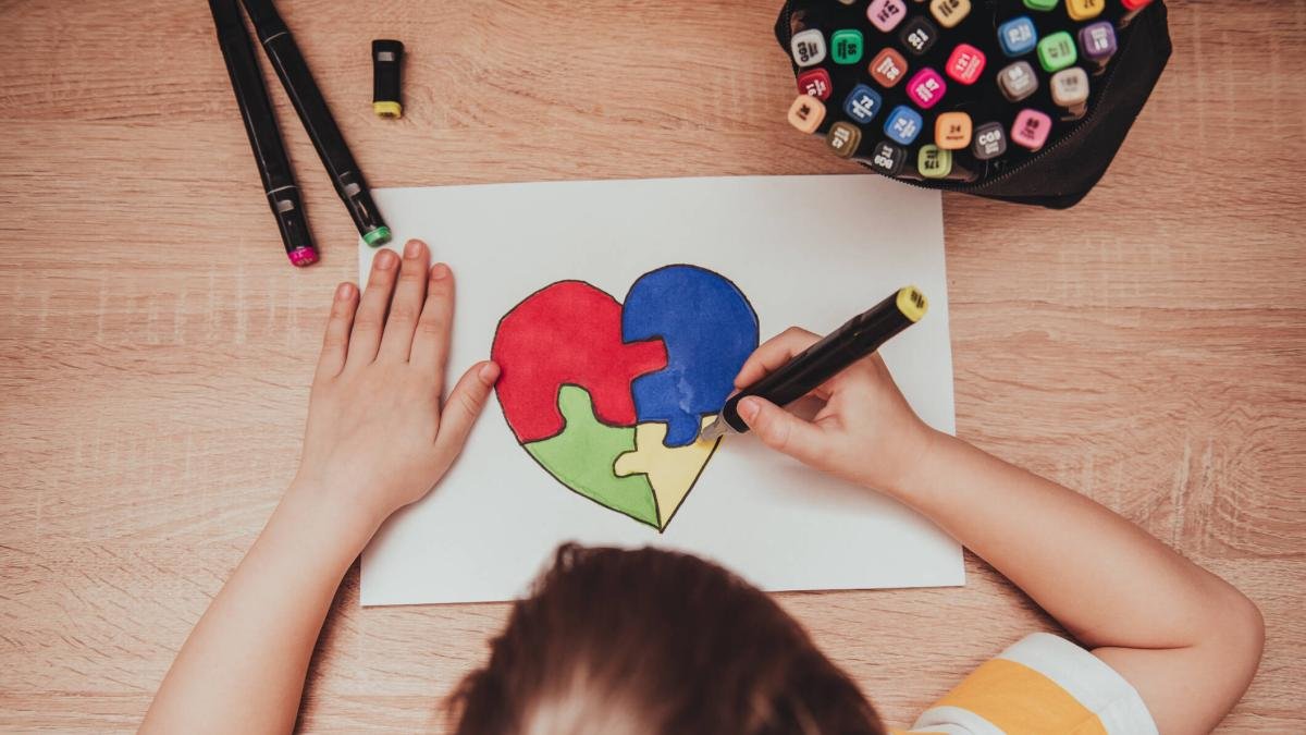 Atlánntico se Vista de Azul por El Día Mundial de Concencia Sobre El Autismo