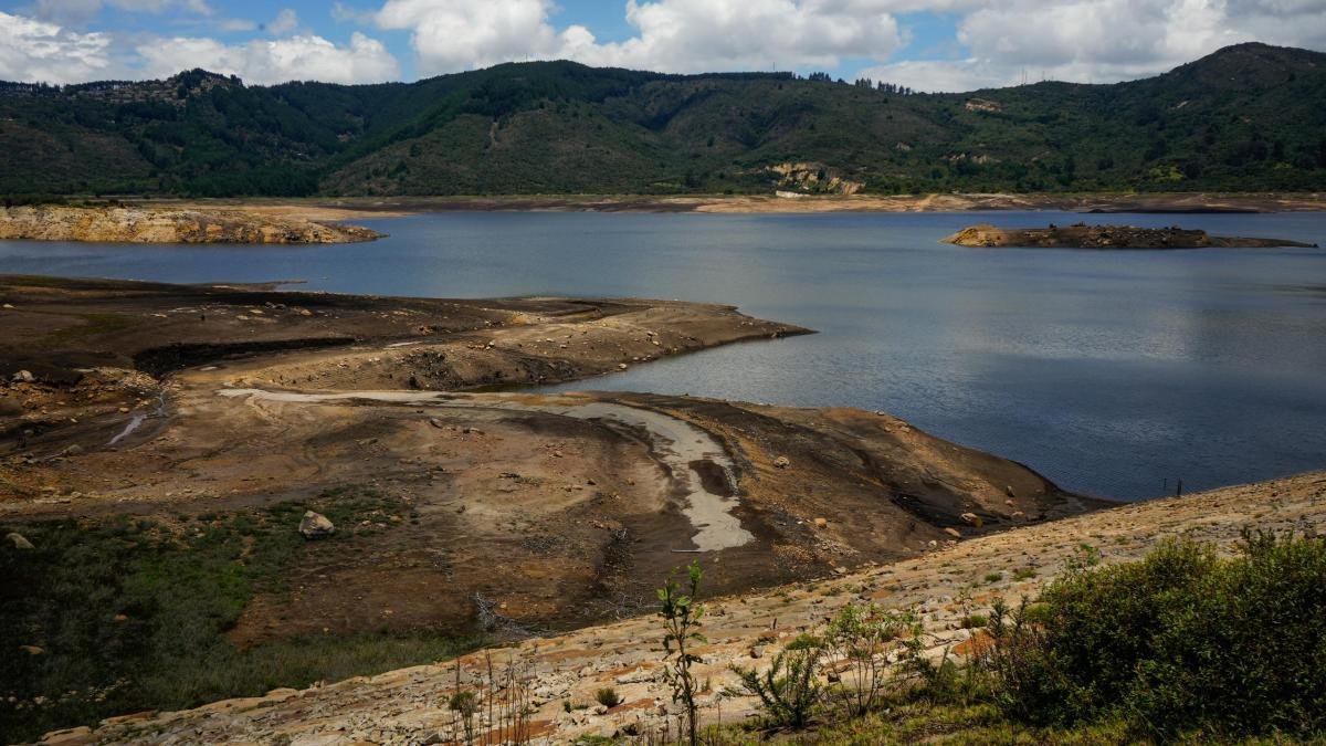 ESTE ES EL NIVEL DE LOS EMBALSES DE BOGOTÁ TRAS FIN DEL RACIONAMENTO DE AGUA; Unos Van en Descenso