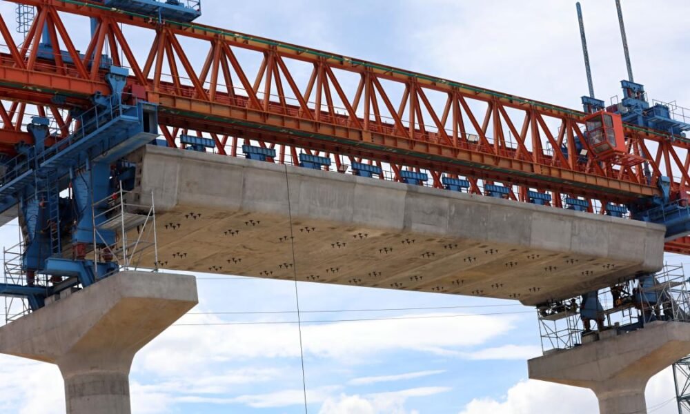 Se Izó la Primer Dobela en la Caracas Con Calle 28