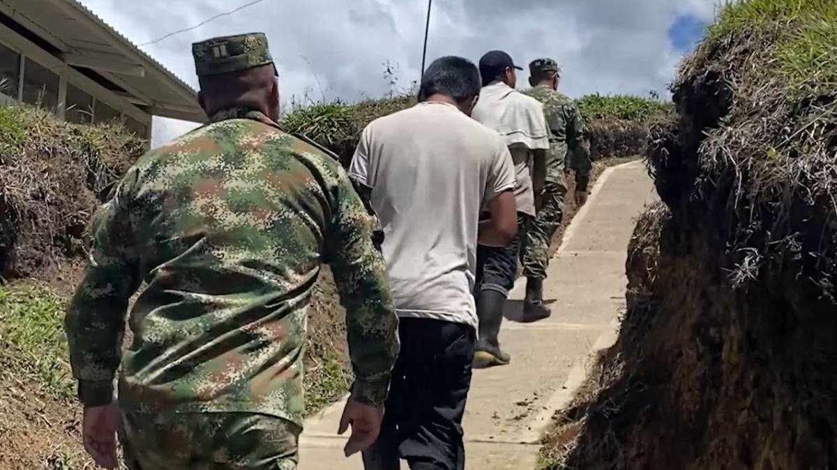Dos jóvenes se negaron a reclutar Menores en Grupos Armados y Se Entregaron Al Ejército en Tumaco, Nariño