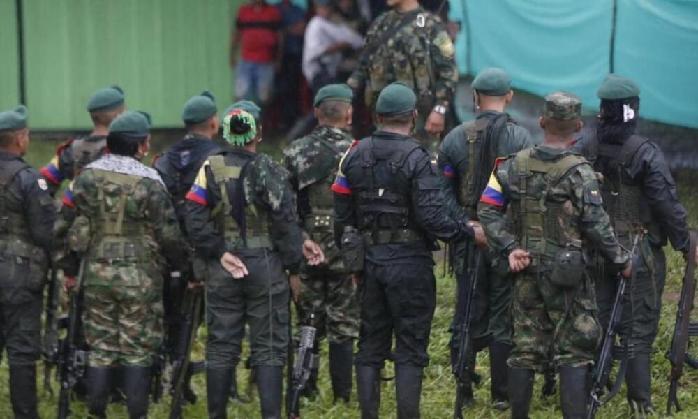 ¿Qué hacía cuatro hombres en motos sin placas en zona rural de palmira, valle? Ejército los Señaló como desidentes