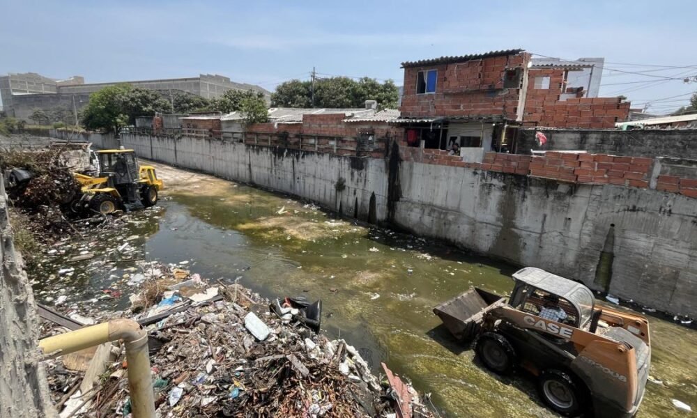 Limpieza de Arroyos previo a Temporal de Lluvias