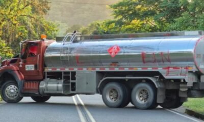 Carrotánico, Al Parecer, Cargado Con Explosivos, Bloquea la Carretera Entre Pereira y El Departamento del Chocó