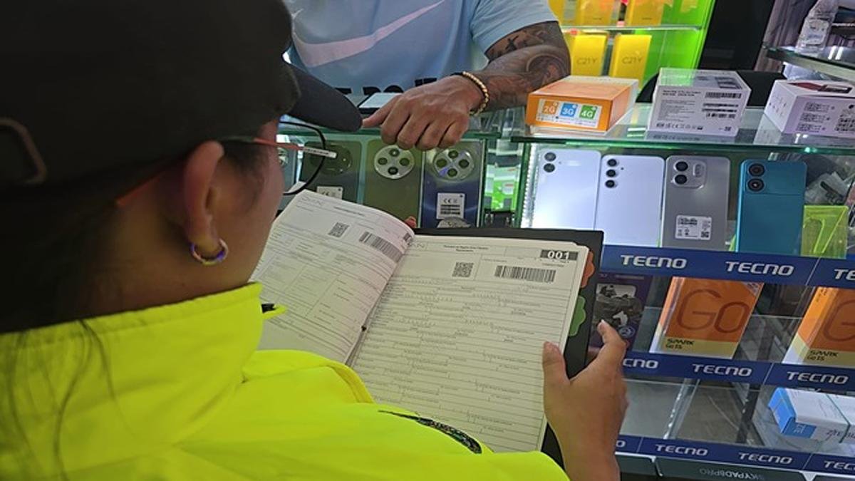 Así se Mueve la Renta Ilegal del Homo de Celulares en Medellín