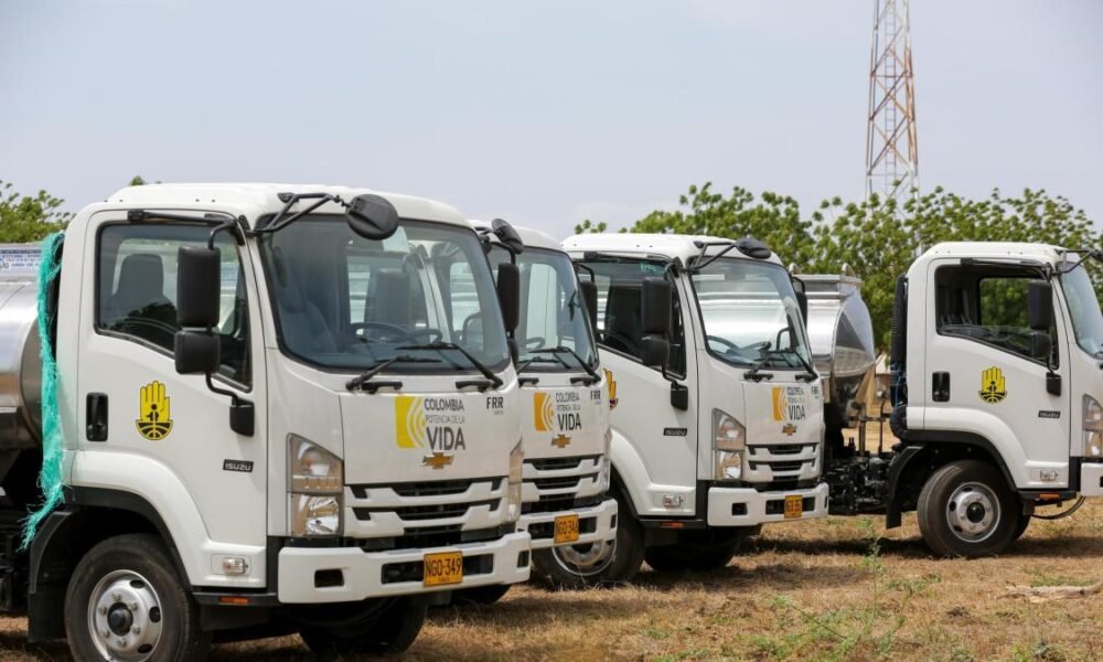 Entregan en la Guajira los Últimos Carrotanques Vinculados Concándalo de Ungrd para probador de Agua una comunidad