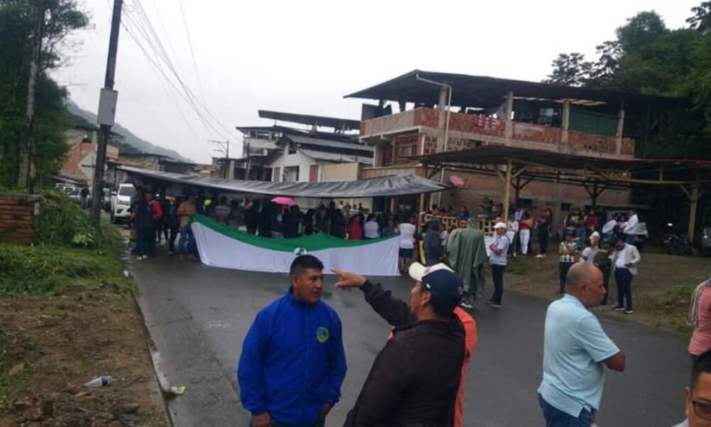 Un Nuevo Bloqueo de Indígenas en la Vía Al Mar, en Nariño
