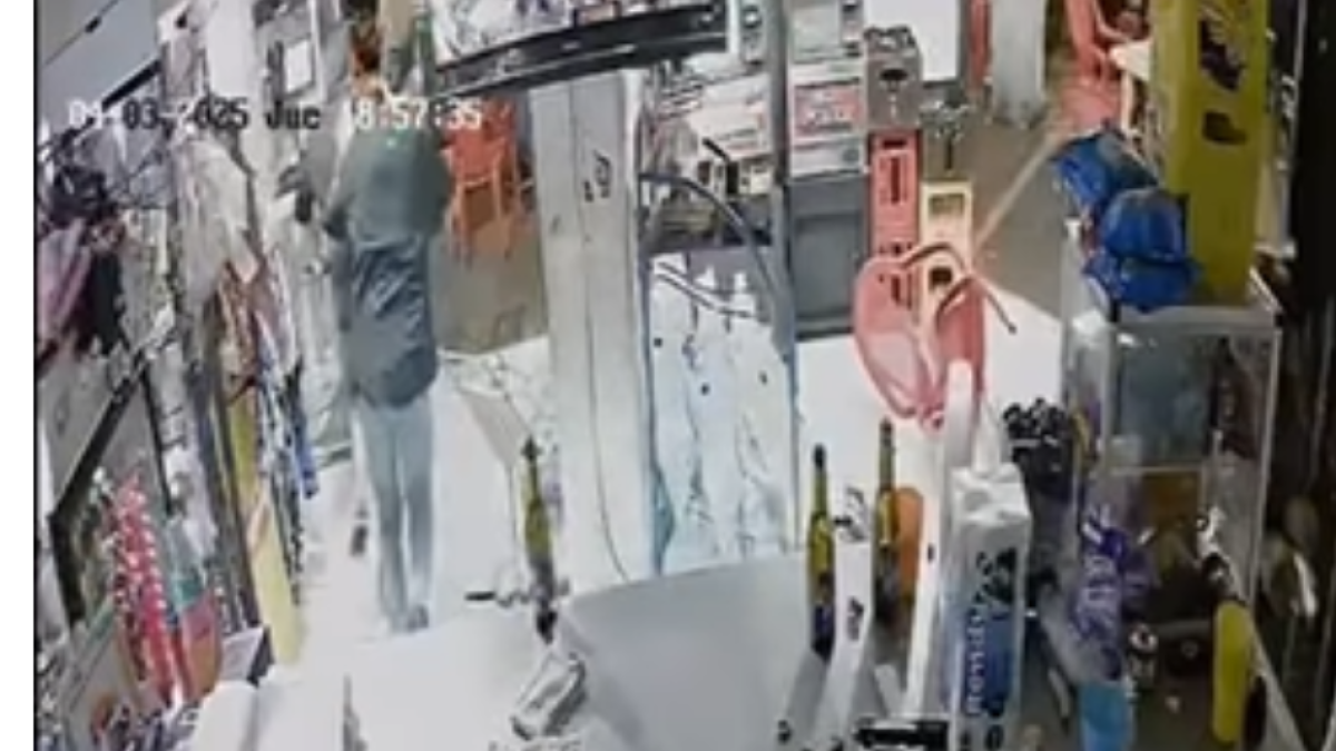 El Video de la Mujer que se salvó porque a Sicario se Trabó el Arma Tres Veces en Barrancabermera