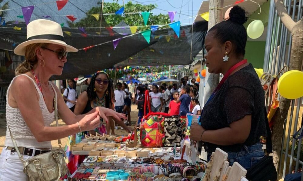 La Boquilla, El Reino del Tambor, Puso A Bailar A Turistas Franceses