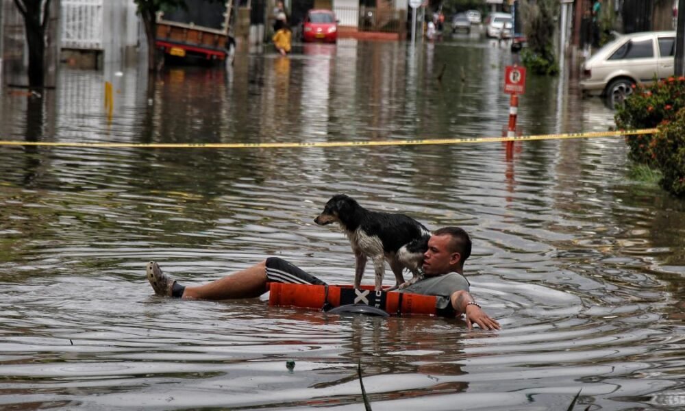 El Chaparrón Que Puso 'de Cabeza' la Movilidad en Cali
