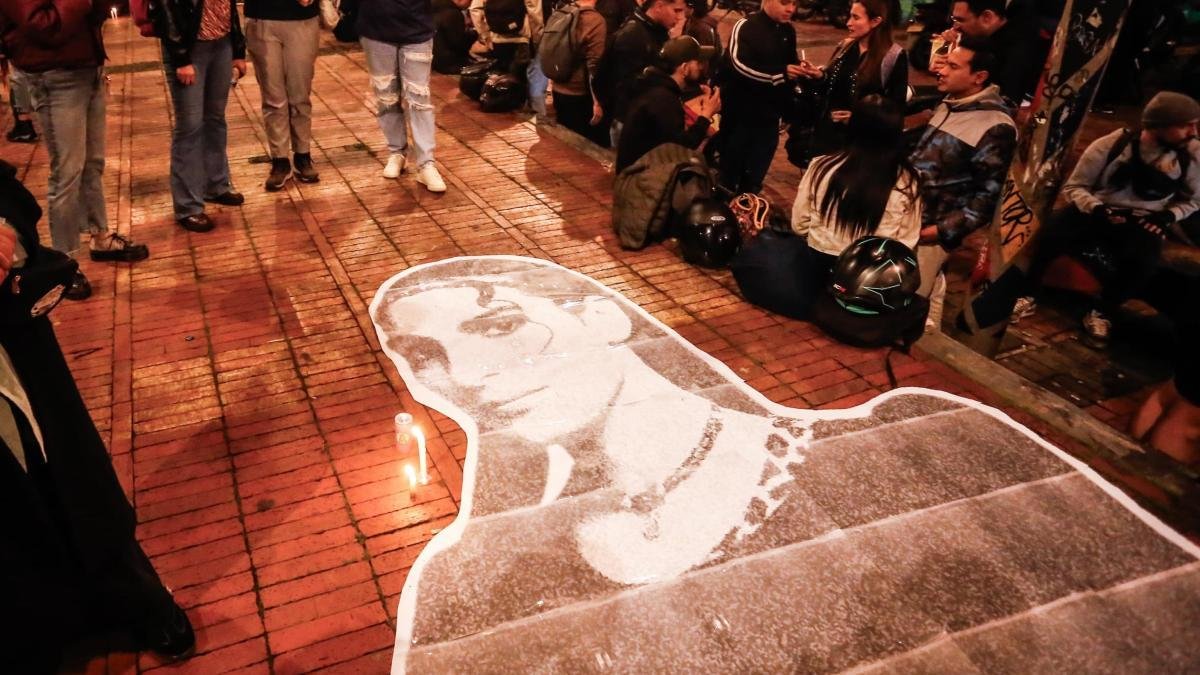 Decenas de Personas Rechazaron Los Crímenes contra la Poblacia Lgbtiq+