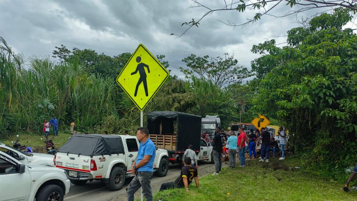¿CÓMO SE LOGRÓ LEVANTAR EL BLOQUEO EN LA VIA DE VA DE GUENAVENTURA A BUGA, EN EL VALLE DEL CAUCA?