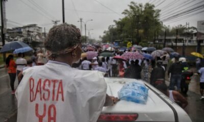 Ciudad Puerto Marchó Con Glancos Blancos