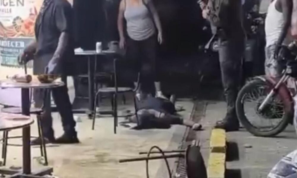 UNA MUJER MUERTA Y SIETE HERIDOS DEJA ATAQUE SICARIAL EN ESTACECIMIENTO Comercial