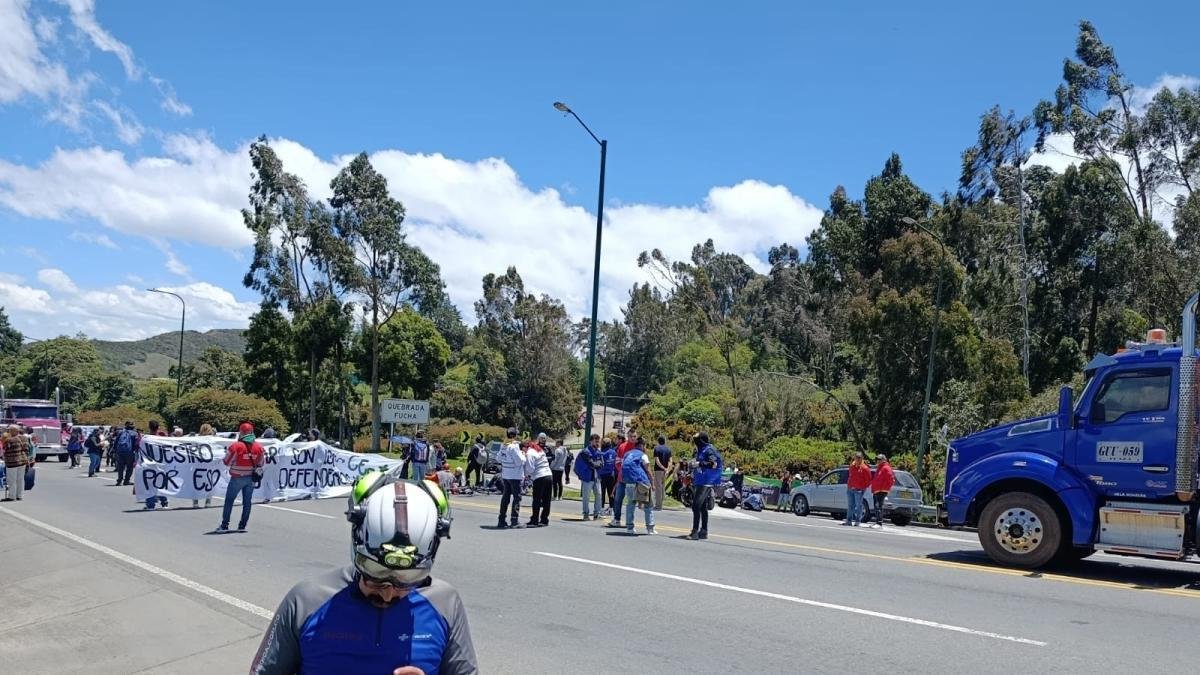 Protesta en la Vía al Llano Colapsa la Movilidad en el Sur de Bogotá
