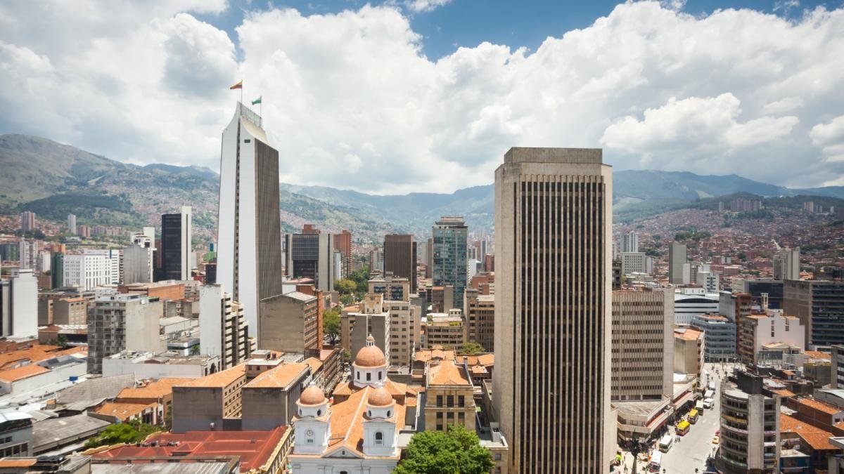 Medellín Percibirá 25 Millones de Dólares en Ingresos por Turismo Durante LA Semana Santa de 2025