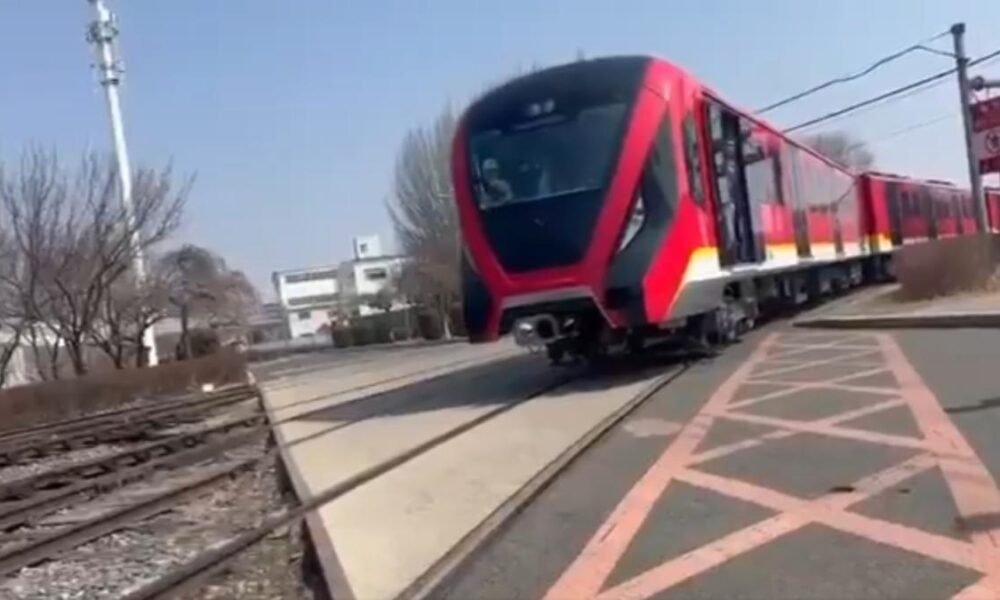 Comenzaron Las Pruebas del Primer Tren del Metro de Bogotá en China