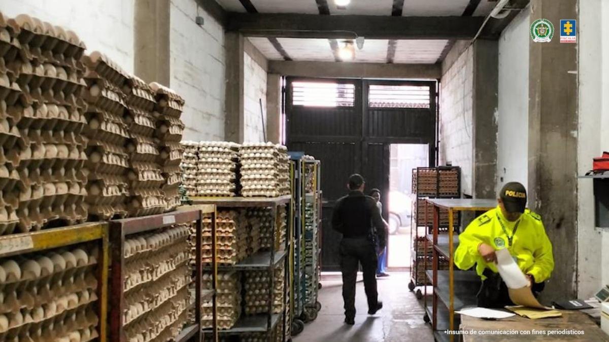 A Través de la Venta de Huevos, Dos Mujeres Habrían Lavado Dinero para Banda Criminal de Buenaventura