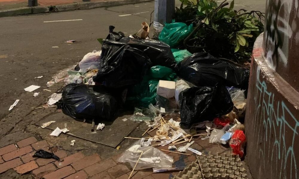 ESTA ES LA LOCALIDAD CON UN SISTEMA ROBUSTO DE ASEO, PERO SUS CONDESTOS ESTÁN LLENAS DE BASURA
