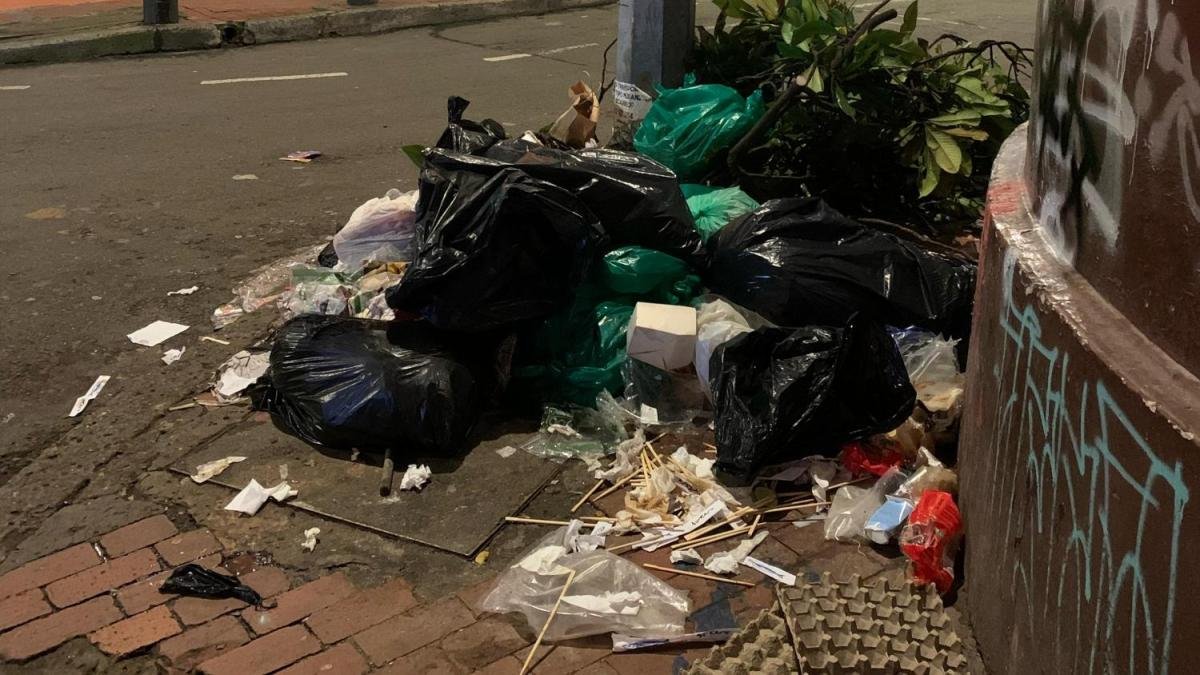 ESTA ES LA LOCALIDAD CON UN SISTEMA ROBUSTO DE ASEO, PERO SUS CONDESTOS ESTÁN LLENAS DE BASURA