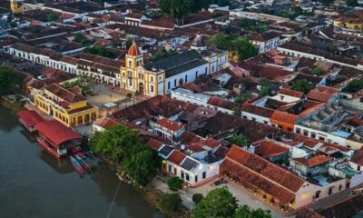 LA SEMANA SANTA QUE DETIENE EL TIEMPO
