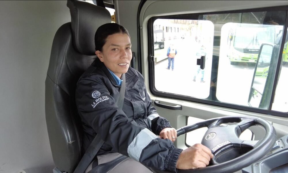 Niyireth Cardona González, La conductora de transporte Público que eJemplo en lasfiles vías de bogotá