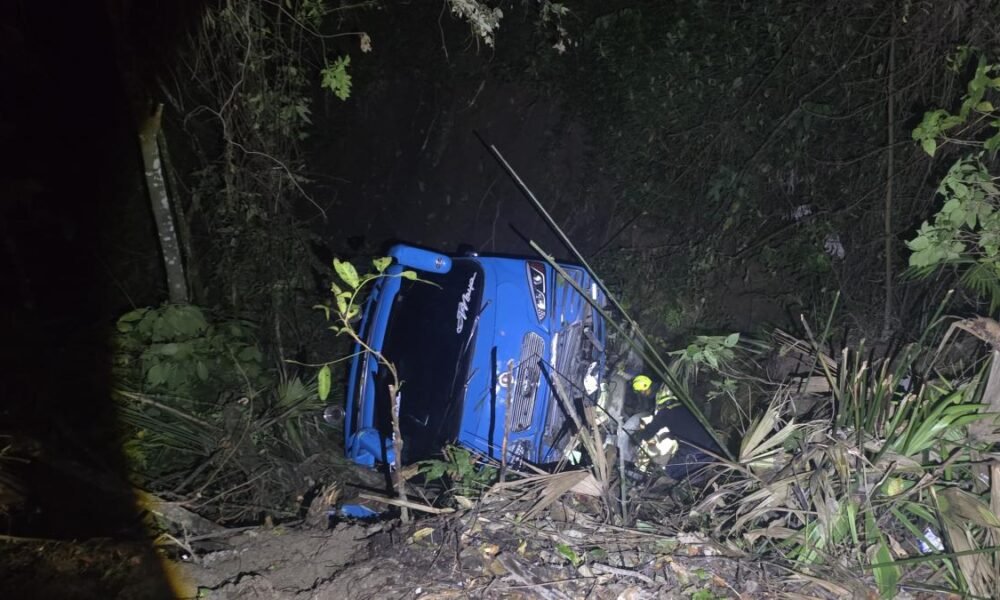 Accidente de bus en viotá, cundinamarca, deja siete personsas con heridas: Estas hijo las im ágenes