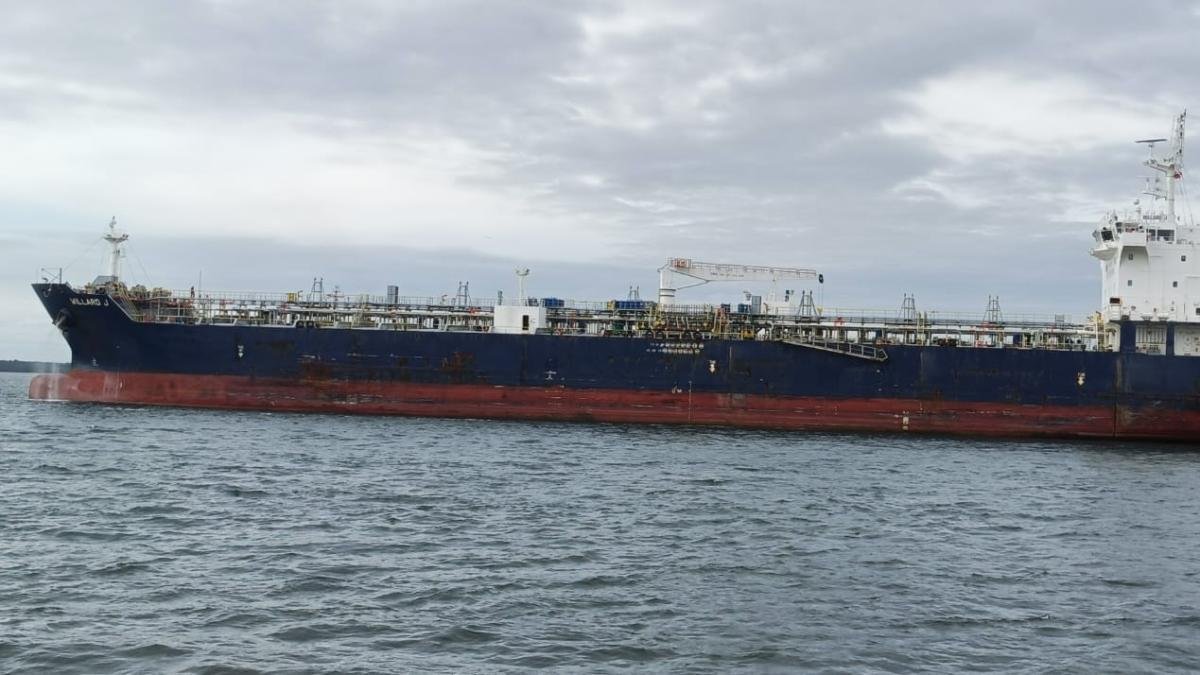 Este es el más grande buque de ee. Uu. con combustible en arbar a tumaco en Toda la Historia del Puerto de Nariño