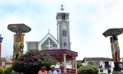 DOS POLICÍAS LOGRARON DEFENTERSE DE ACRAROS A PLENA LUZ DEL DIA EN VERLES, VALLE DEL CAUCA