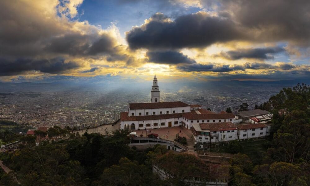 El Lanzamiento de la Nueva Guía Turínstica Oficial