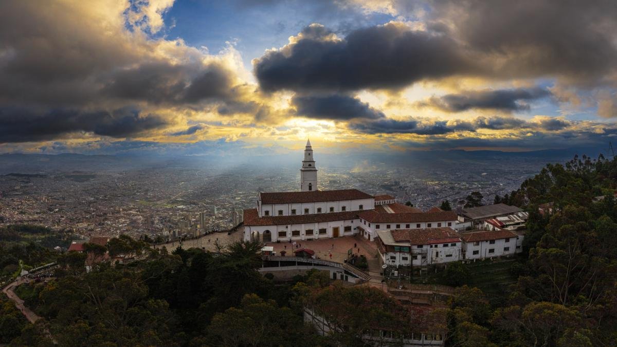 El Lanzamiento de la Nueva Guía Turínstica Oficial