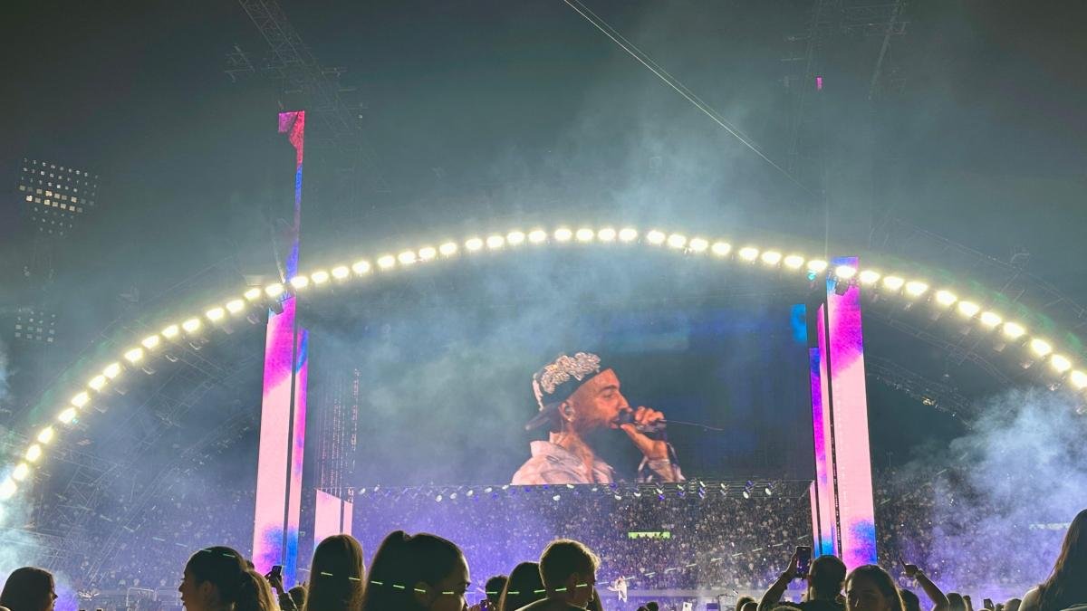 Maluma Volvió A Hacer Historia Reuniendo A Decenas de Estrellas en 'Medallo en El Mapa'