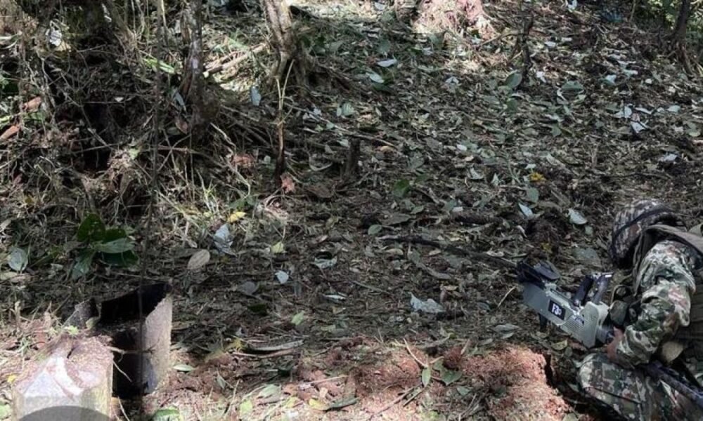 DOS SOLDADOS Y UN POLICIA SURVONON HERIDOS EN ATAQUES EN EL SUR DEL CAUCA