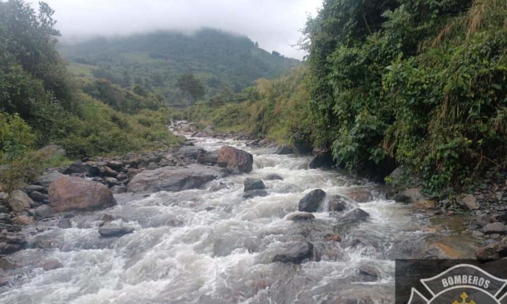 Niña de Seis Años Murió Tras ser Arrastrada por la Corriente Cuando Cruzaba una quebrada en su Caballo en Caldas