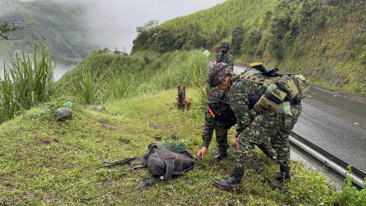 En Menos de 24 Horas, El Ejército Frustró dos Atentados Terroristas en una vía con alta Movilidad en Nariño