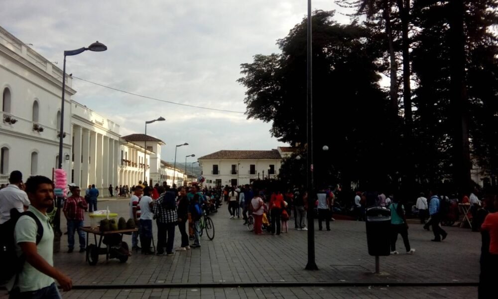 Encapuchados Atacaron Con 'Papa Bomba' Un Cai de Policía en el Norte de la Capital del Cauca