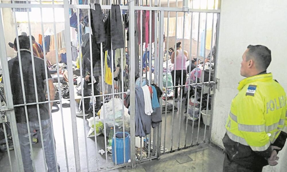 Gobernador de Bolívar Advierte crisis fiscal por alimento A detenidos en uris y Estatos de Policía