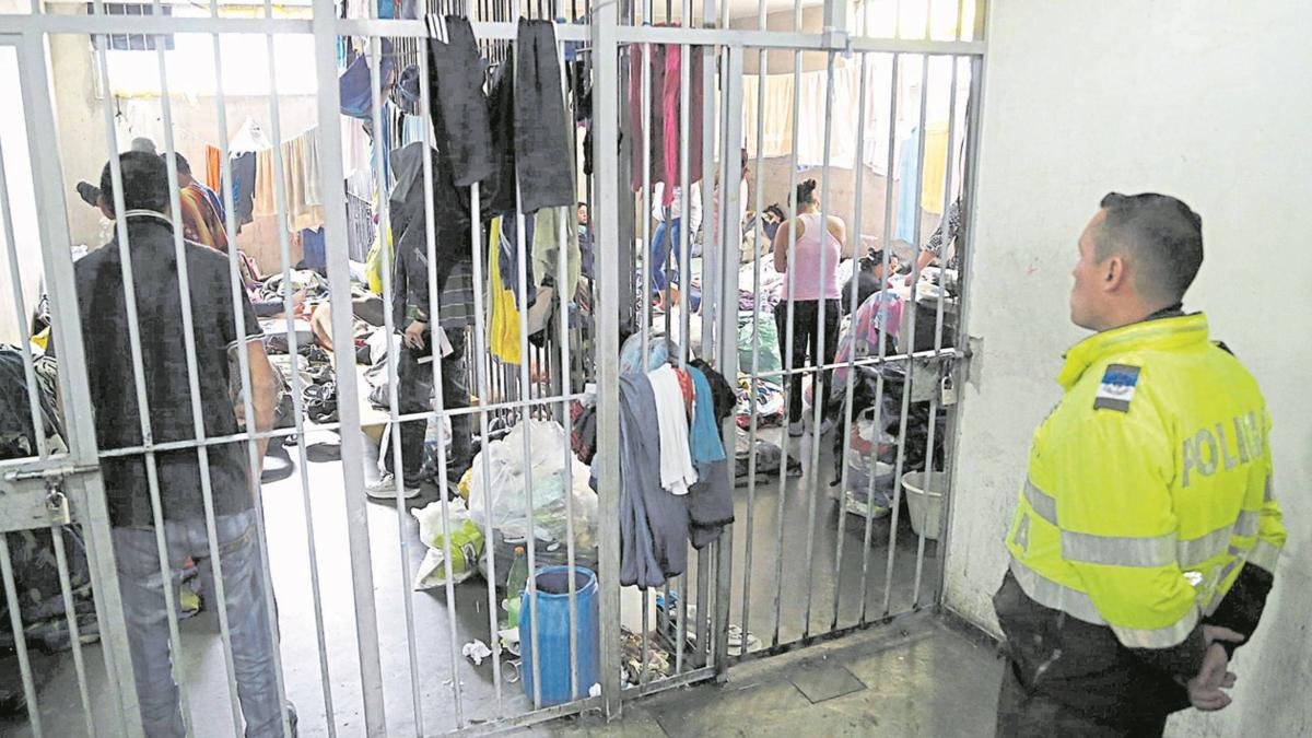 Gobernador de Bolívar Advierte crisis fiscal por alimento A detenidos en uris y Estatos de Policía