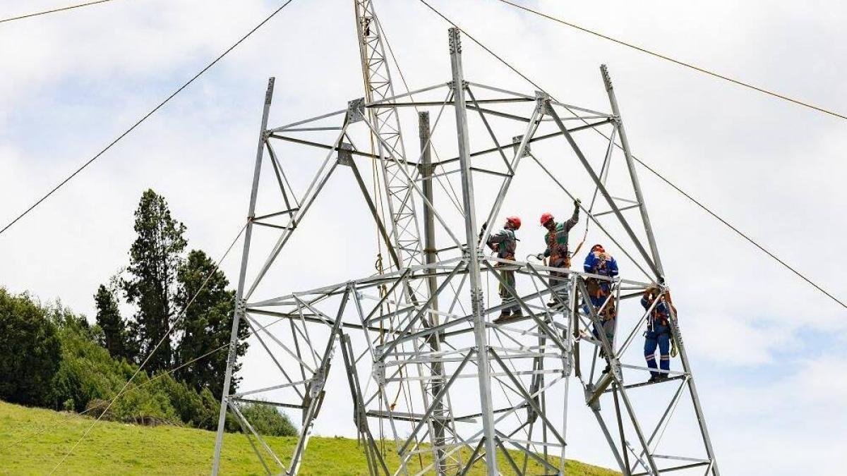 ¿Cuáles hijo las línas de transmisión frenadas y qué les falta?