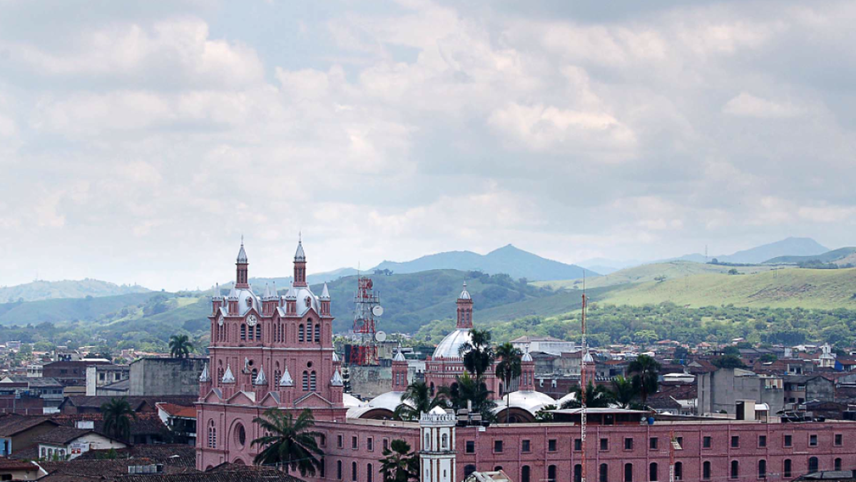 Atentado con explosivo dejó heridos un adulto un adulto ya un niño en Carretera del Valle; este es lo que se sabe