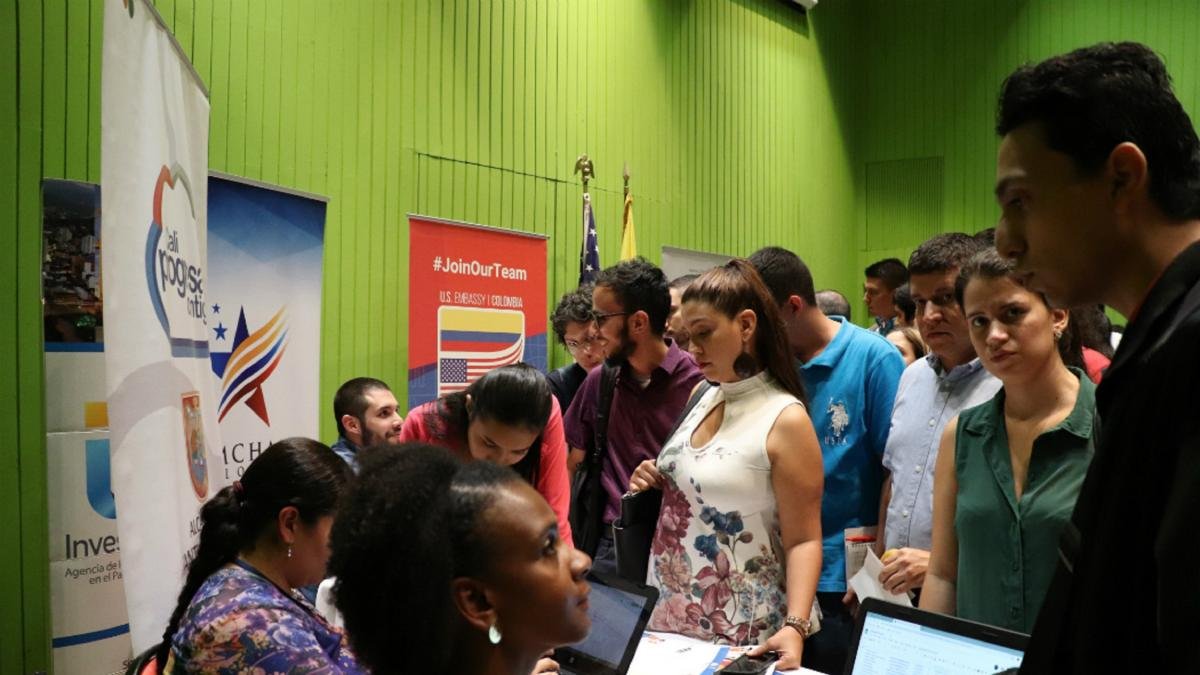 ¿Busca Empleso y Sabe Inglés? PUEDE TENER OPORDADADES DE CONSEGUIR TRABAJO DESDE LA FERIA LABORALES BILINGüe