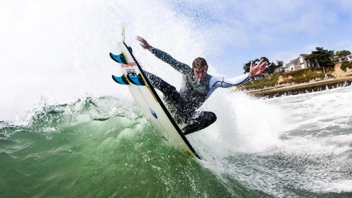Los Millonarios Contratos 'A Dedo' que Estario Recibido en Cartagena la Federación Colombiana de Surf