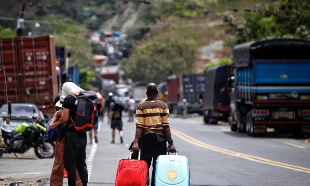 Emergencia: Comunidadas Indímenas Bloquea La Vía Entre Buga y Buenaventura: Estas Son Las Razones