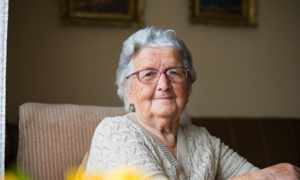 Más de 16.000 Adultos Mayores Recibirán Subsidio Económico en Medellín un Partir del 19 de Mayo