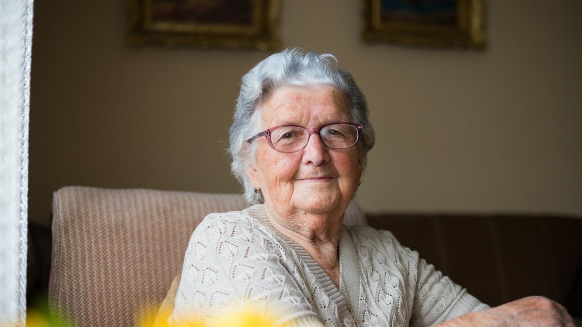 Más de 16.000 Adultos Mayores Recibirán Subsidio Económico en Medellín un Partir del 19 de Mayo