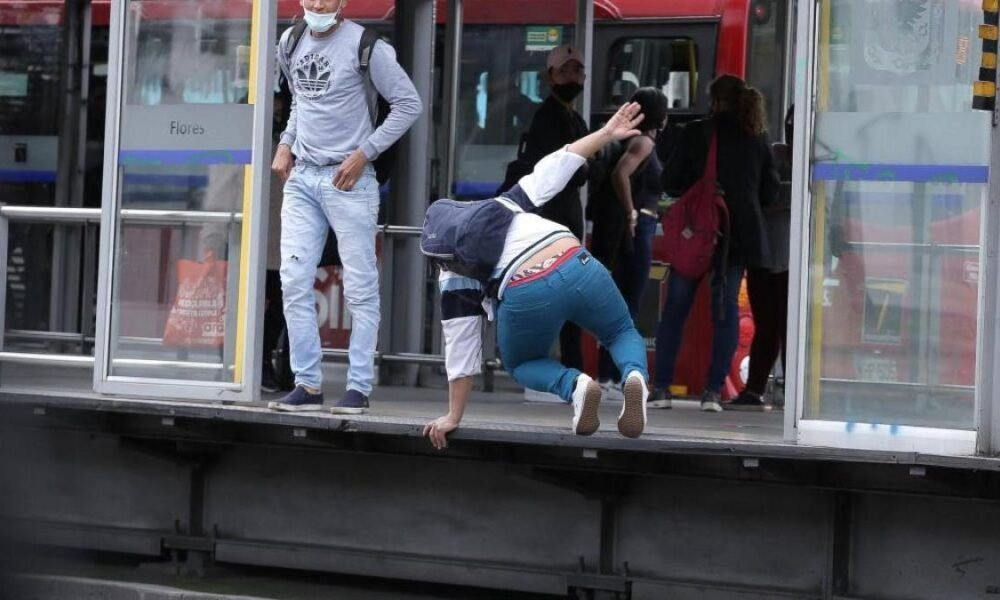¿Por qué Domingos es El Día en que Más Colados Hay en Transmilenio? ESTO DICEN DESDE EL CONCOJO DE BOGOTÁ